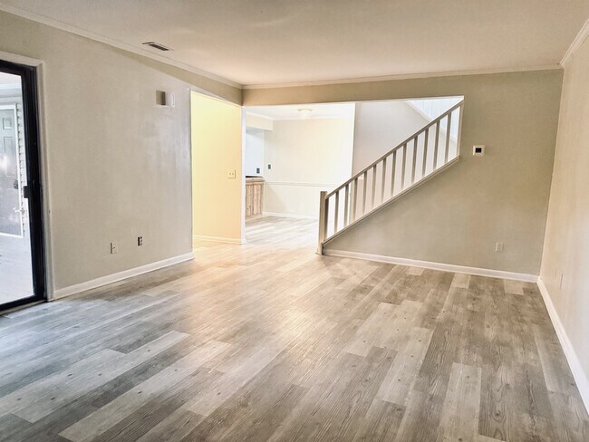 Foto del edificio - 202 Finley Forest Dr