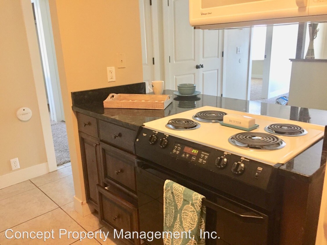 Primary Photo - 7108 Highland Dr