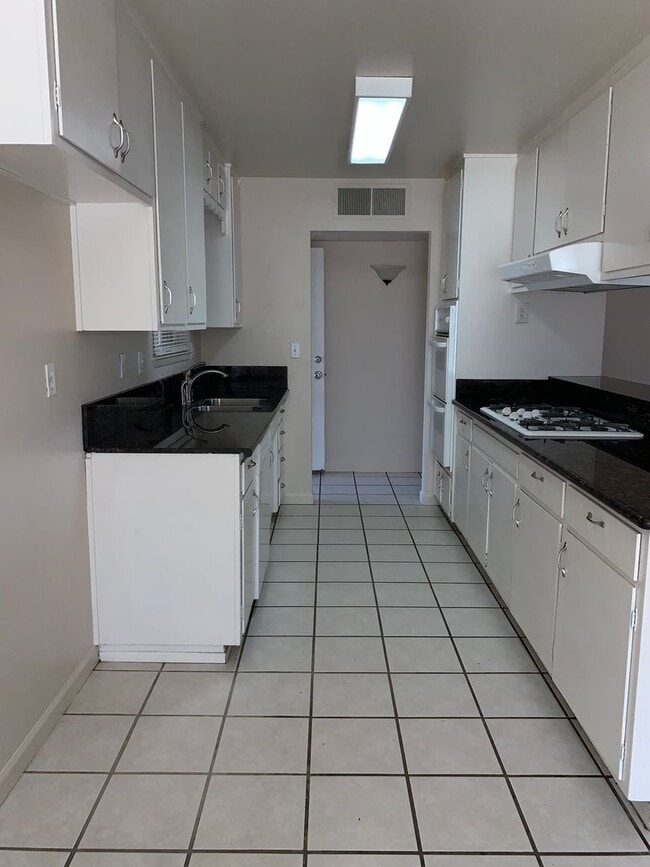 Foto del edificio - 1521 Clevenger Dr