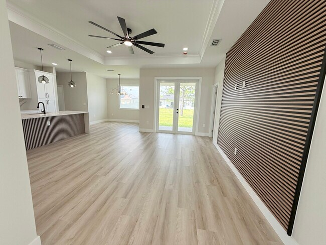 Foto del edificio - 3208 7th St W