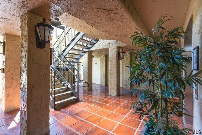 Foto del edificio - 110 Club House Dr