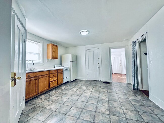 Photo - 175 Bradley St Apartment