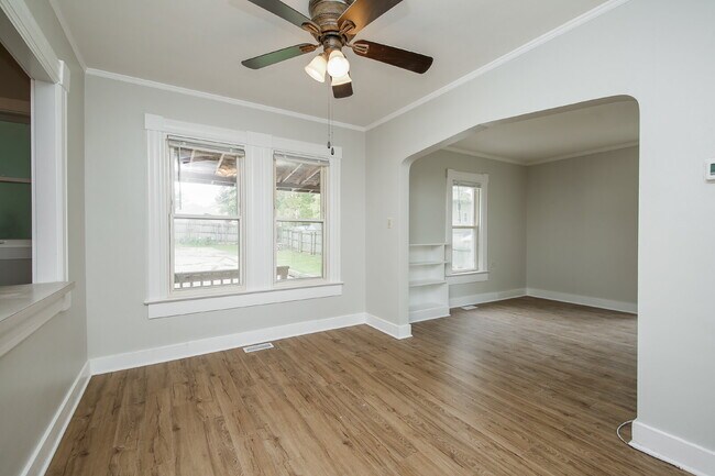 Building Photo - Updated 3-bedroom with Garage