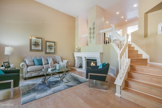 Building Photo - 6028 Capriana Common