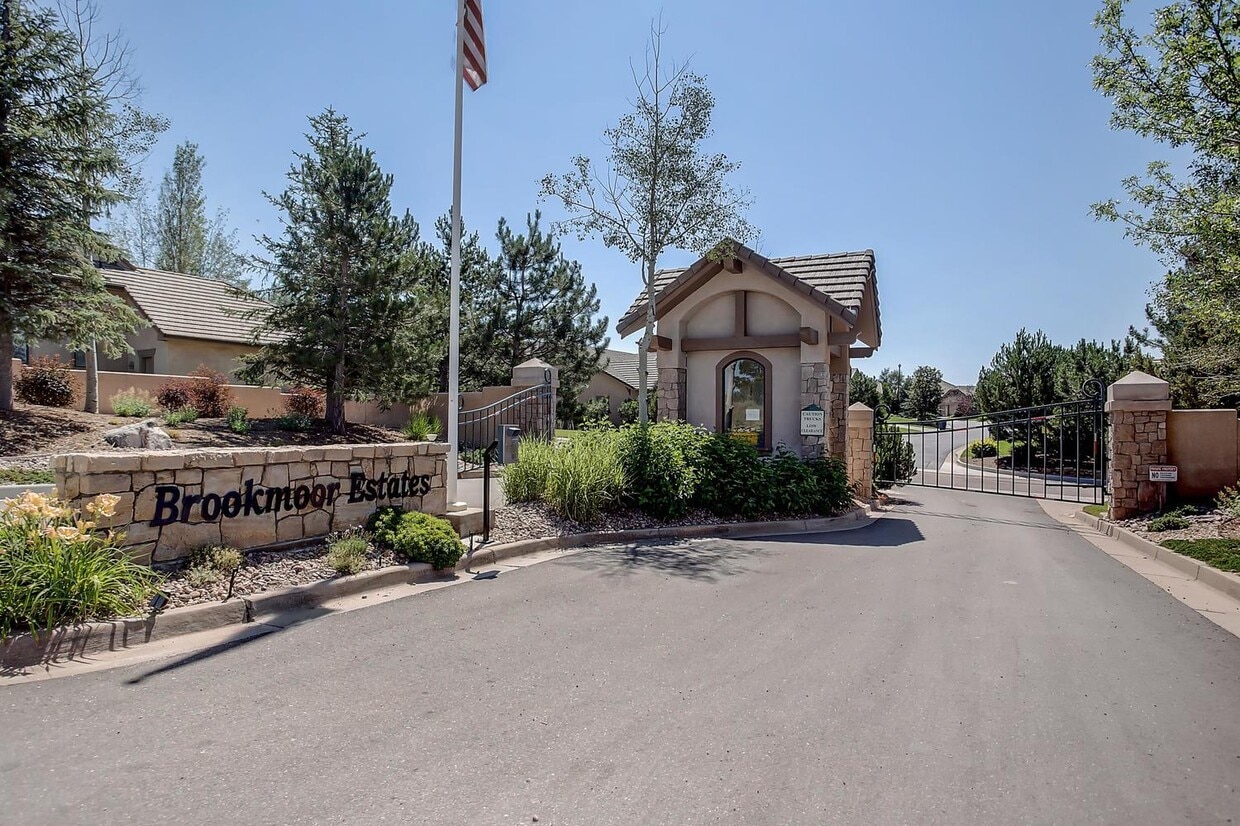 Primary Photo - Beautiful Home in Gated Community