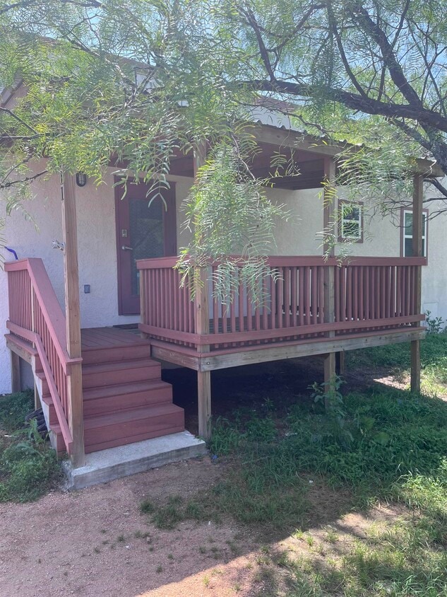 Primary Photo - 711 Dallas St