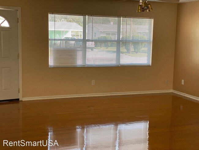 Building Photo - 3 br, 2 bath House - 440 Ventura Ave.