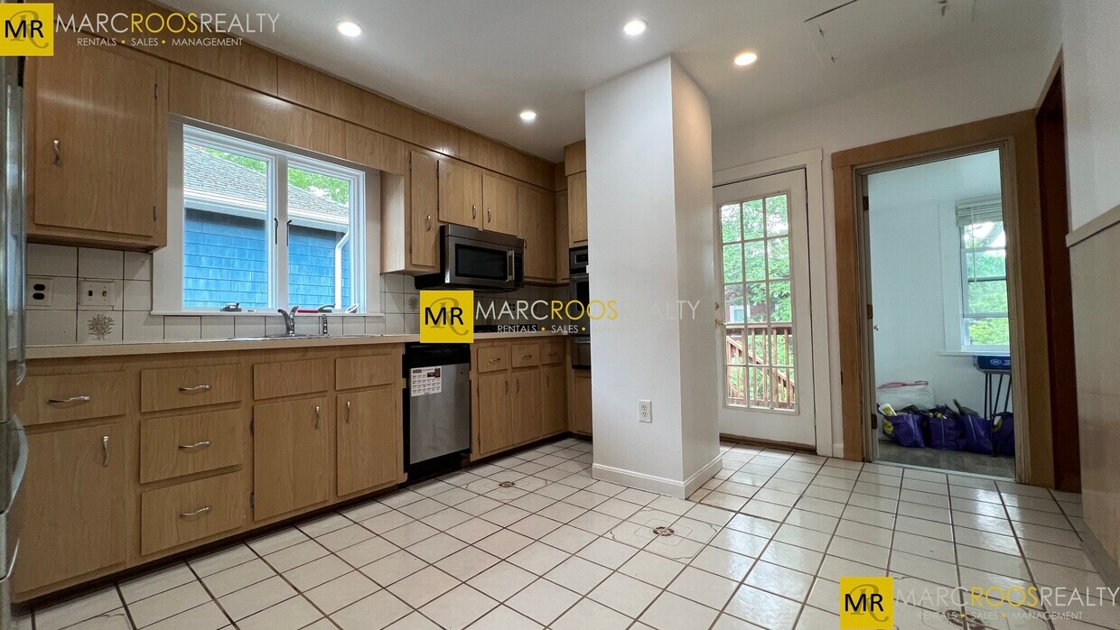 24 Chetwynd Rd Unit 2, Somerville, MA 02144 Condo for Rent in