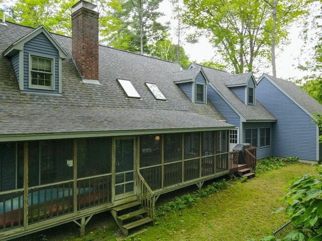 Building Photo - 39 Robertson