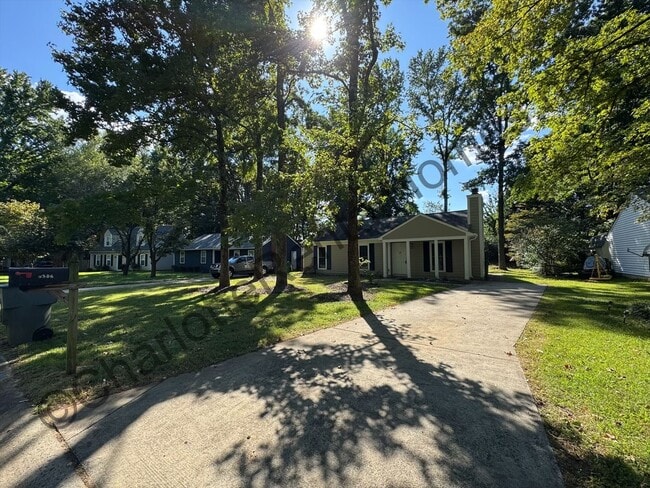 Charming 3 bedroom 2 bath home in east Cha... - Charming 3 bedroom 2 bath home in east Cha...