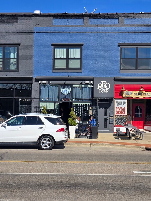 Foto principal - 1145 S Washington Ave