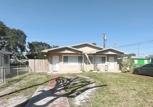 Building Photo - 2125 NW 66th St