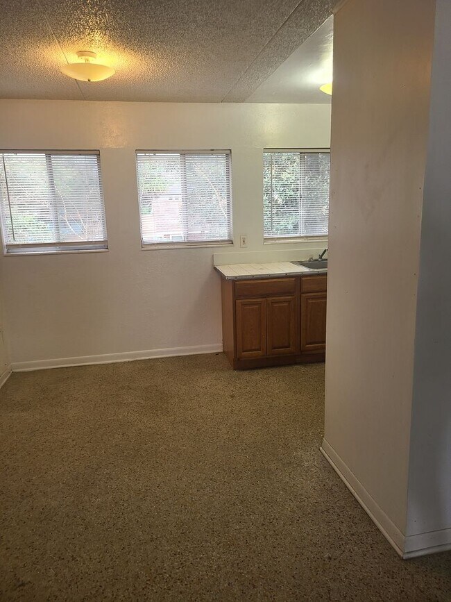 Foto del edificio - 1307 NW 6th St