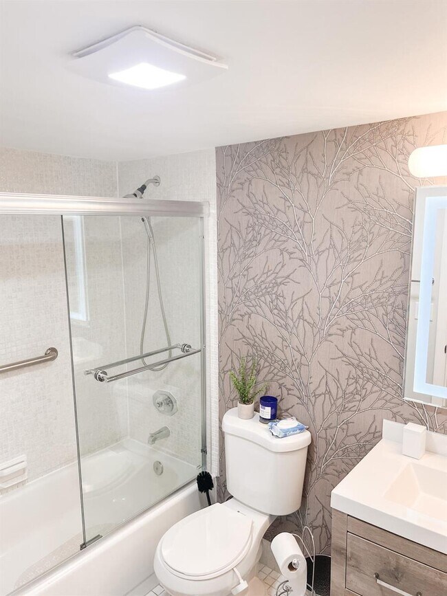 Foto del edificio - 5155 E Sabal Palm Blvd