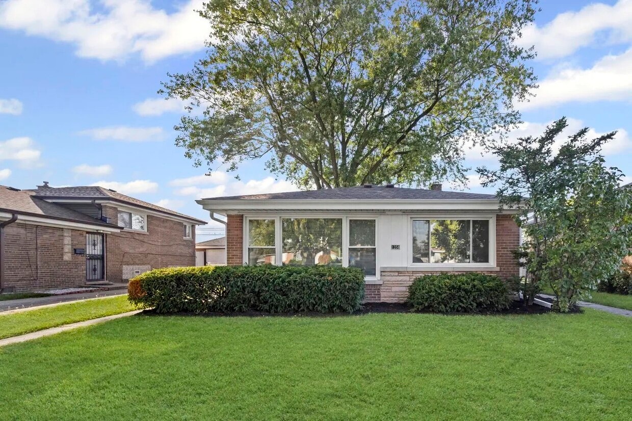 Foto principal - 1358 Mackinaw Ave