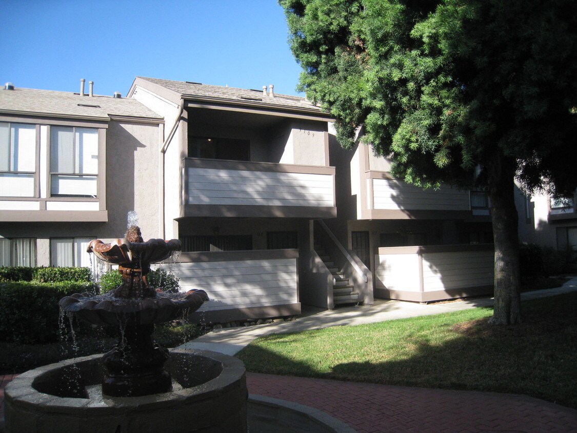 Primary Photo - 9109 Village Glen Dr