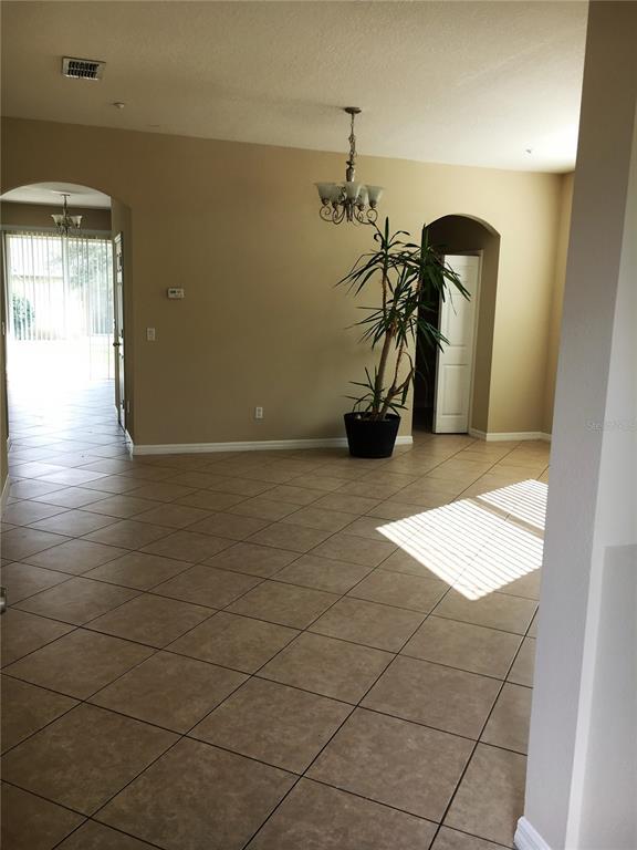 Building Photo - 9388 Ravens Willow Dr