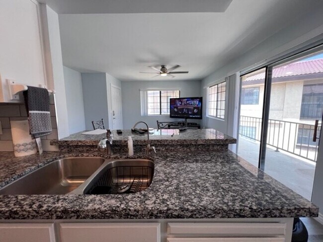 Foto del edificio - 1BR Furnished Recent Remodeled!!