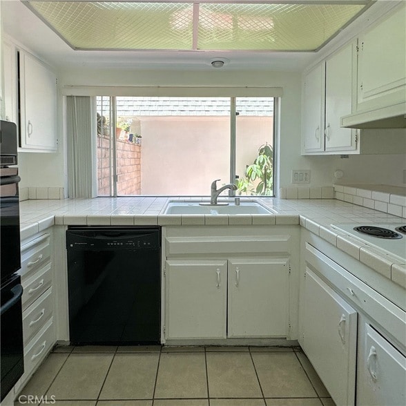 Building Photo - 10235 Lurline Ave