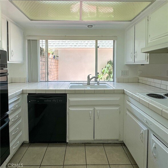 Foto del edificio - 10235 Lurline Ave