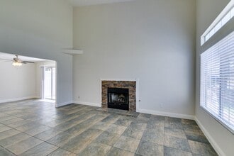 Building Photo - 200 Luninborg St