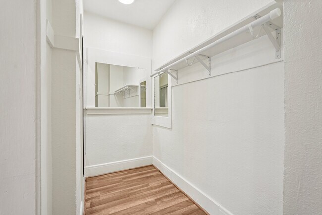 Building Photo - Cahuenga Apartments
