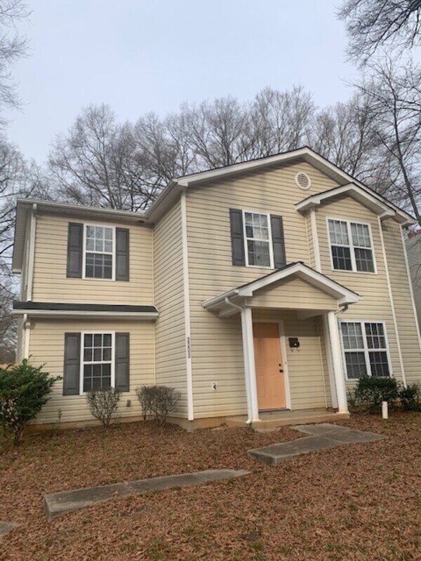 Building Photo - 2203 Remount Rd
