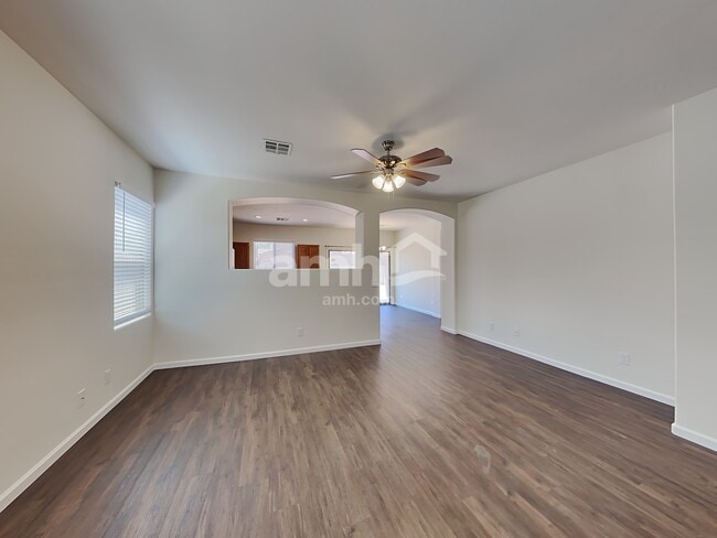 Building Photo - 14847 W Windrose Dr