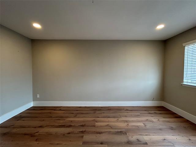 Foto del edificio - 5556 Mac Arthur Dr