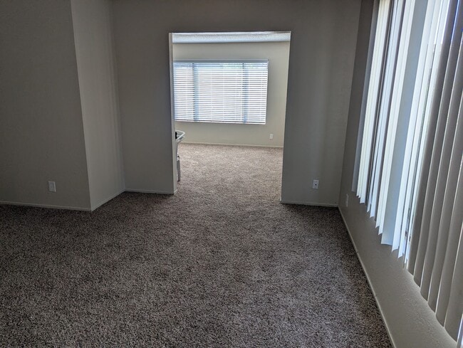 Building Photo - 939 Jamieson Ct