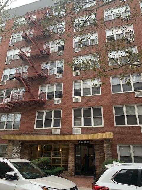 Building Photo - 1580 E 13th St