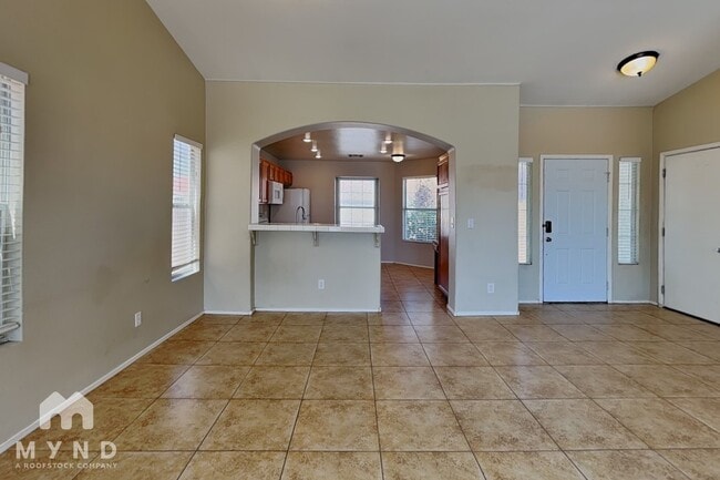 Foto del edificio - 4044 Forestville St