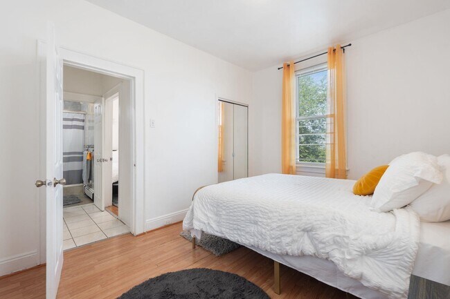 Foto del edificio - 8511 Smith Ave