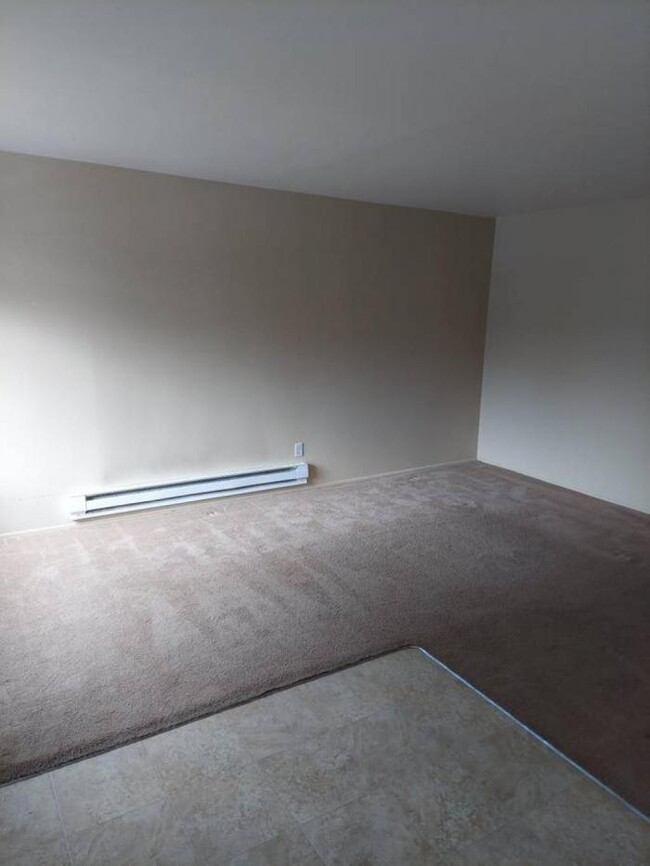 Building Photo - 1 bedroom in Mercer Island WA 98040