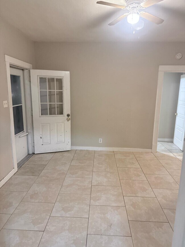 Foto del edificio - 249 N 17th St