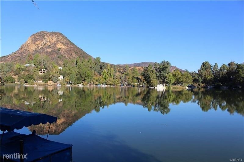 Foto del edificio - 28965 Lakeshore Dr