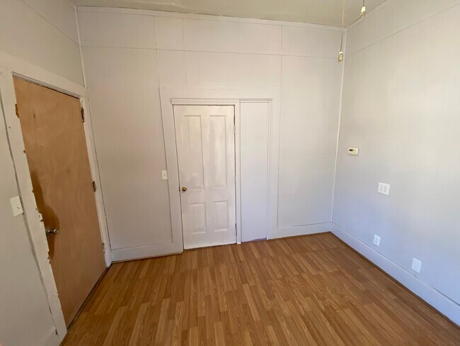 Foto del edificio - 622 Gypsum Ave