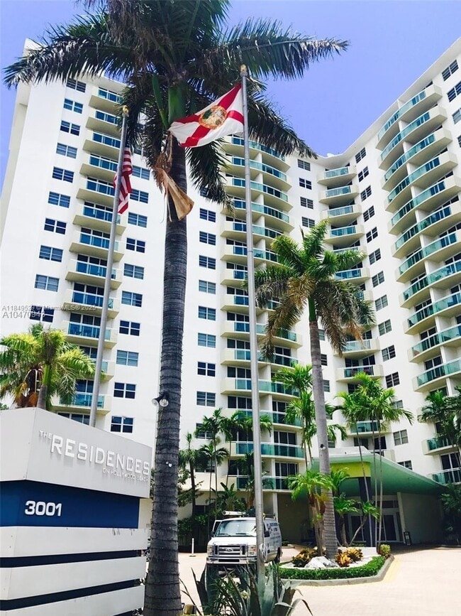 Building Photo - 3001 S Ocean Dr