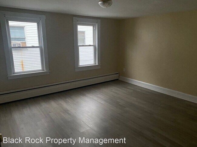 Building Photo - 2 br, 1 bath House - 340 W Catawissa Street