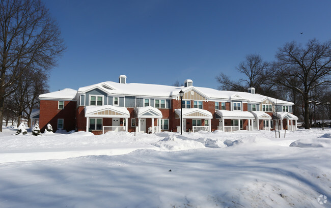 Foto del edificio - Liberty Gardens Apartments