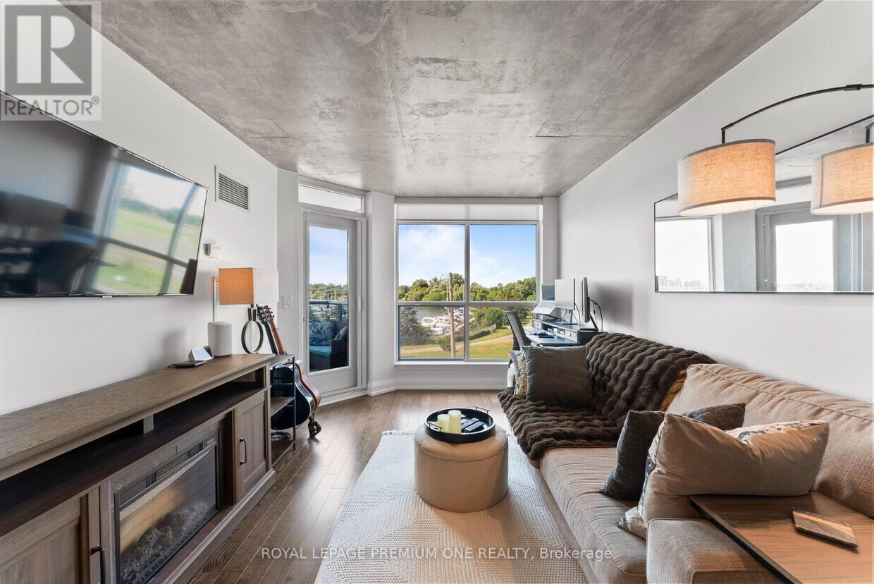 Photo principale - 340-340 Watson St W