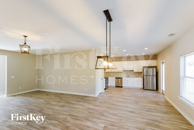 Foto del edificio - 148 Lakewood Ln