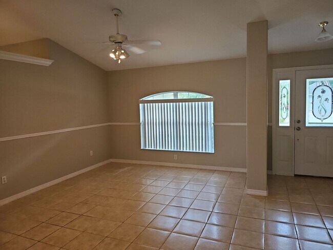 Building Photo - Beautiful 3-Bedroom, 2 bath Home with Screened Porch & Lawn CAre Included