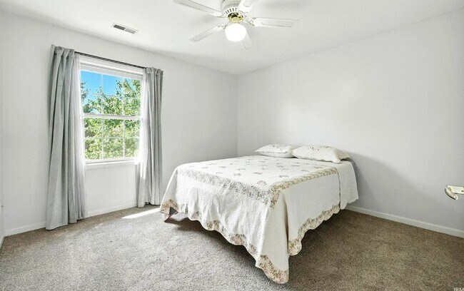 Foto del edificio - 7526 Frontier Ave