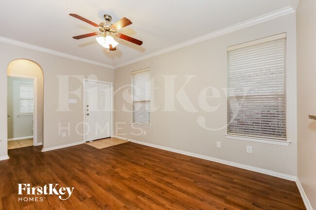 Foto del edificio - 3040 Thicket Bend Ct
