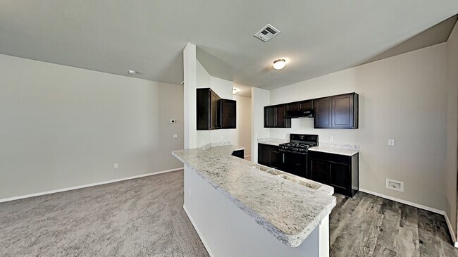 Building Photo - Very Nice 3 Bedroom 2 Bath Home in El Reno...