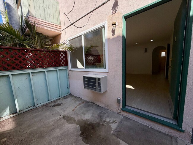 Foto del edificio - 12737 Pacific Ave