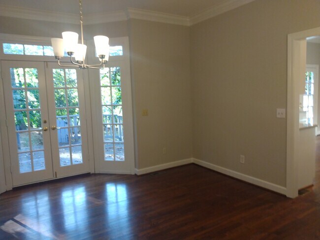 Building Photo - 3719 Auburn Ln