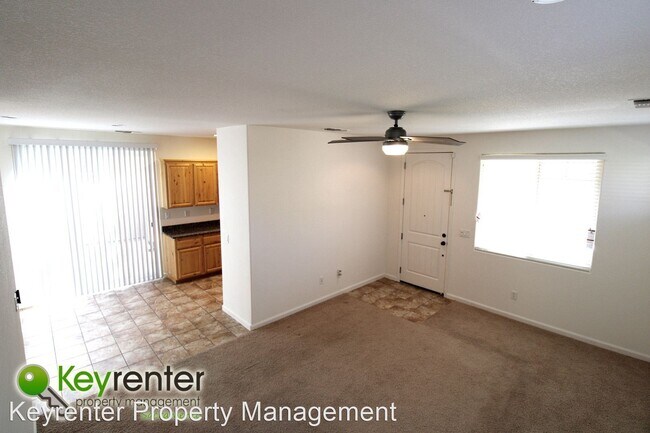 Foto del edificio - 4 br, 3 bath House - 4002 Vittoria Lane