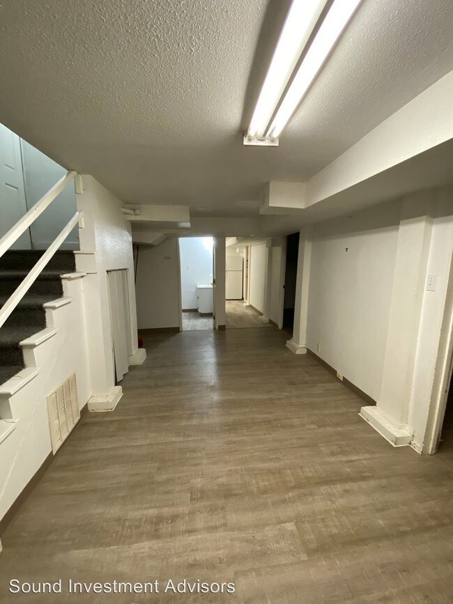 Foto del edificio - 4738 16th Ave NE